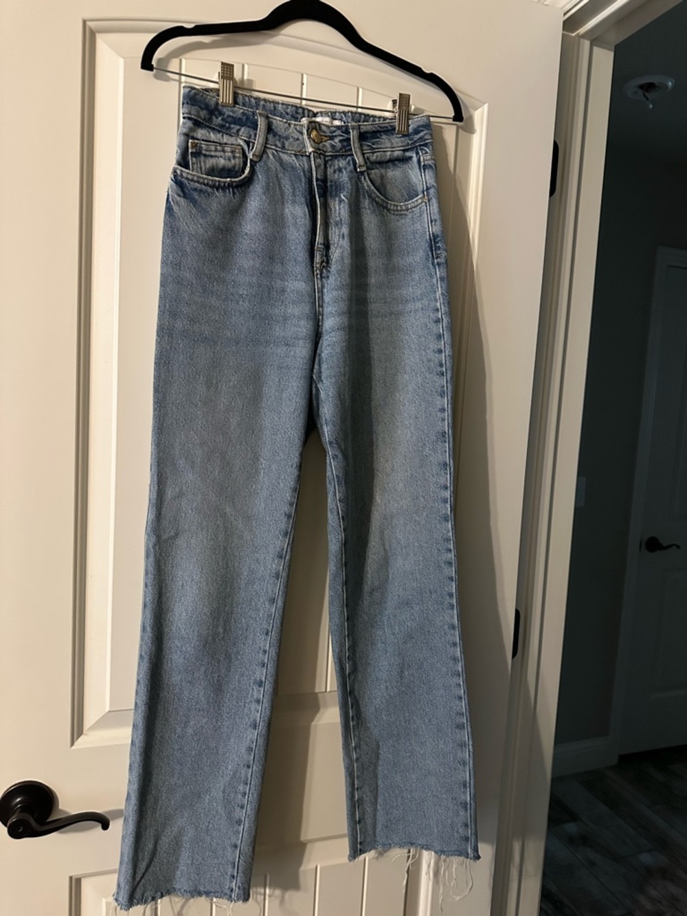 Zara Light Wash Women's Straight Leg Jeans